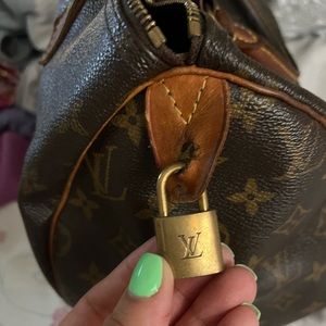 LV Speedy Bag 100% Authentic **TRADE**